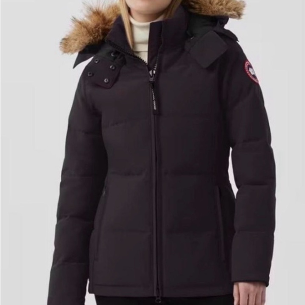 Canada Goose Chelsea Hooded Down Parka with removable Fur Hood
